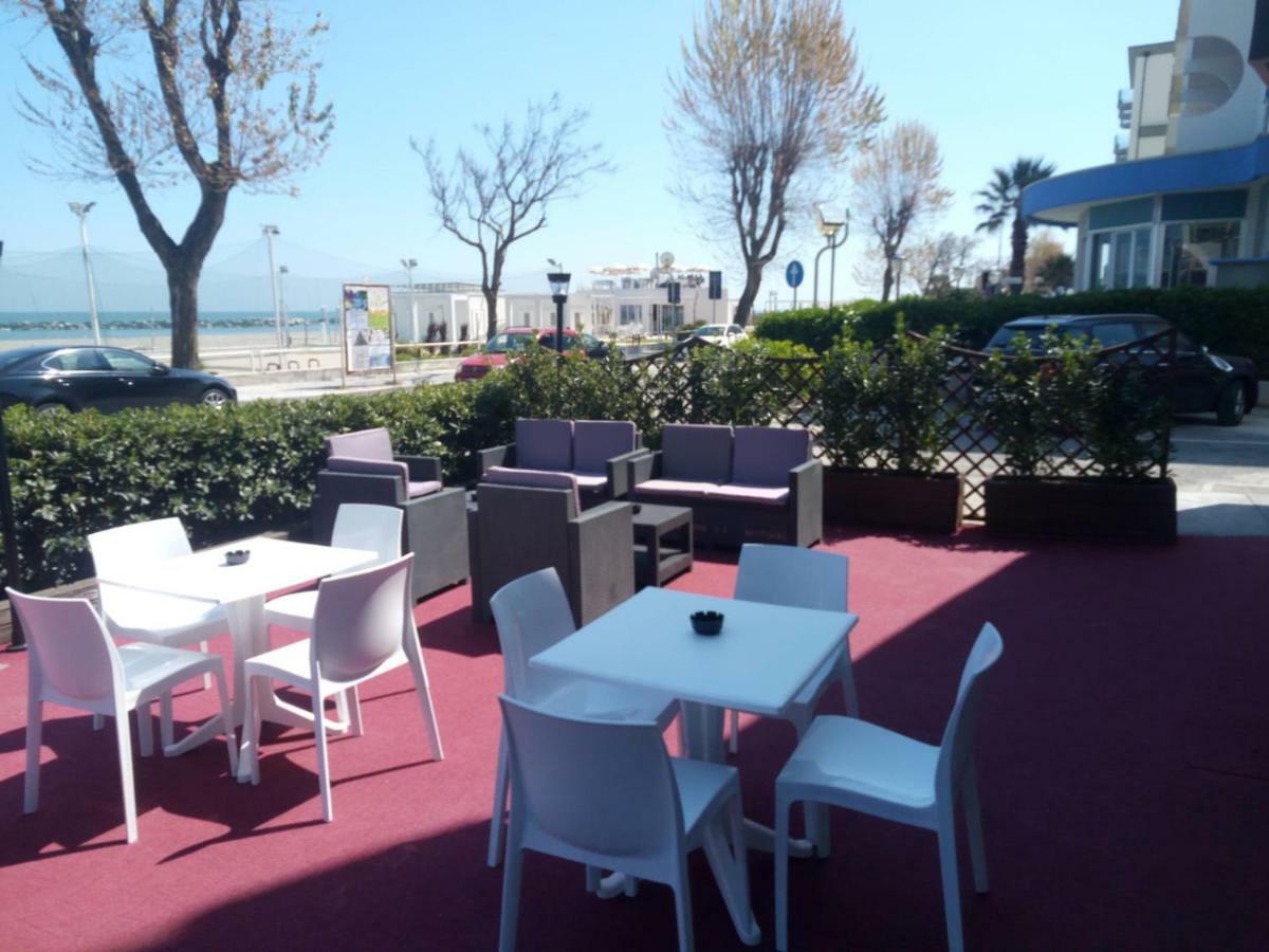 Tyc Hotel Viserbella di Rimini Eksteriør bilde