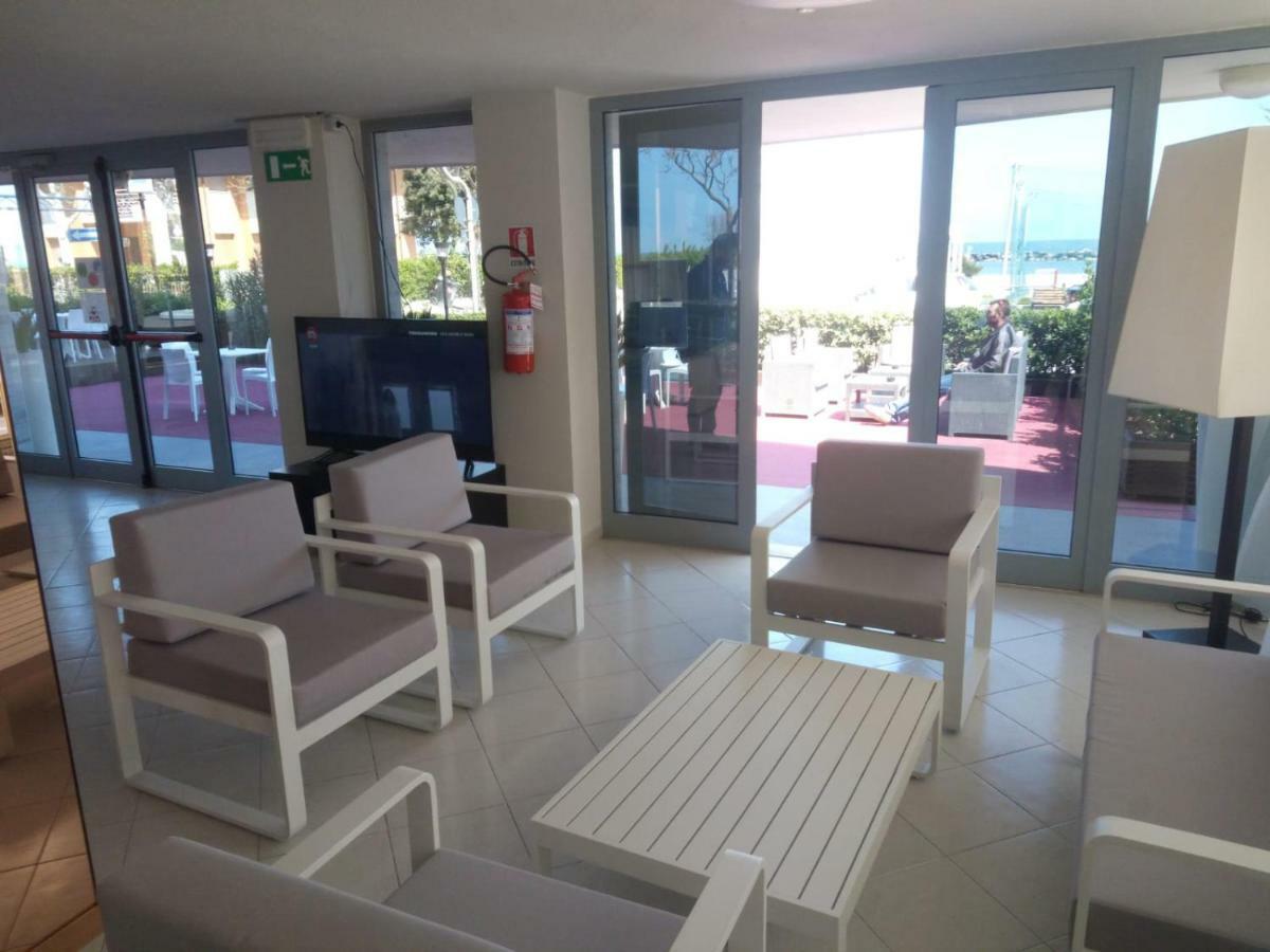 Tyc Hotel Viserbella di Rimini Eksteriør bilde
