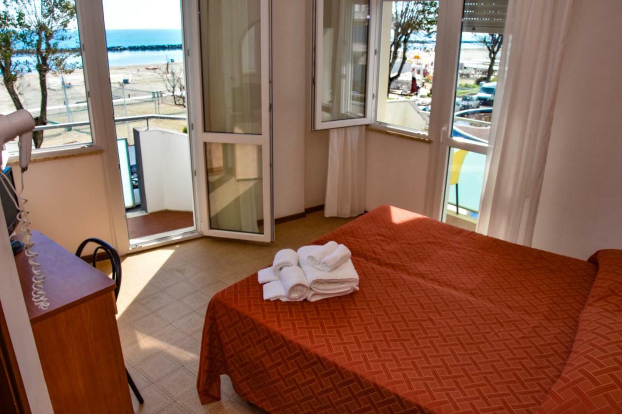 Tyc Hotel Viserbella di Rimini Eksteriør bilde