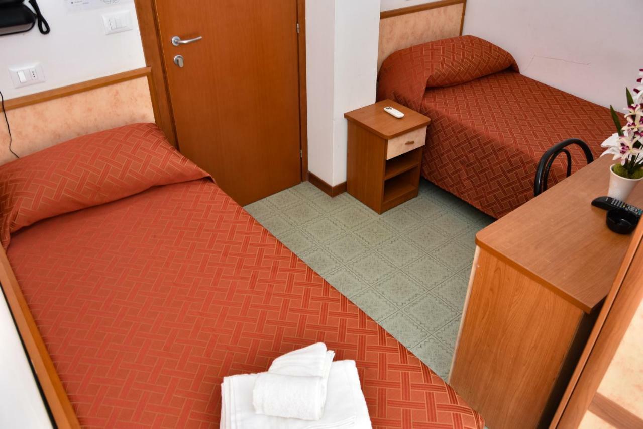 Tyc Hotel Viserbella di Rimini Eksteriør bilde