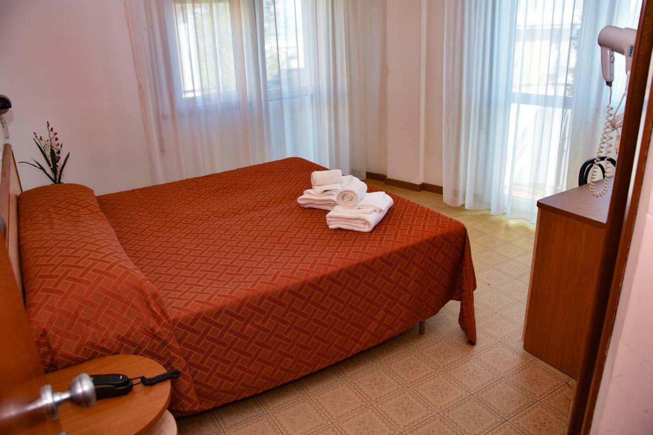 Tyc Hotel Viserbella di Rimini Eksteriør bilde